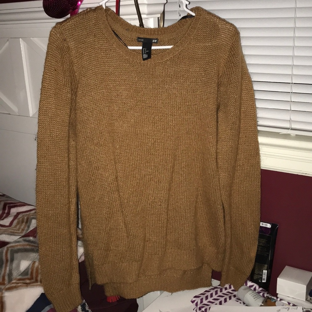 Knitted tan sweater